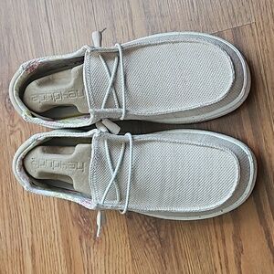 Hey dude womens size 9